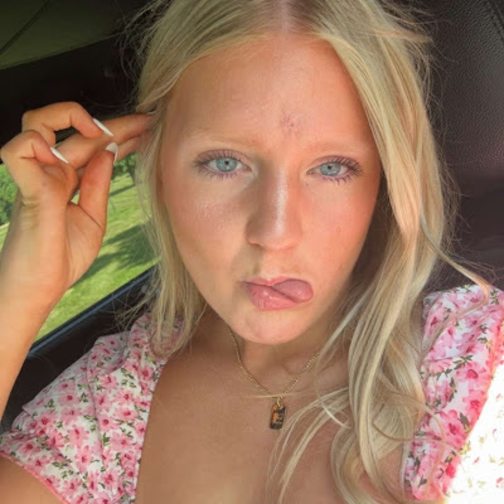 Meet your Posher, Mollee